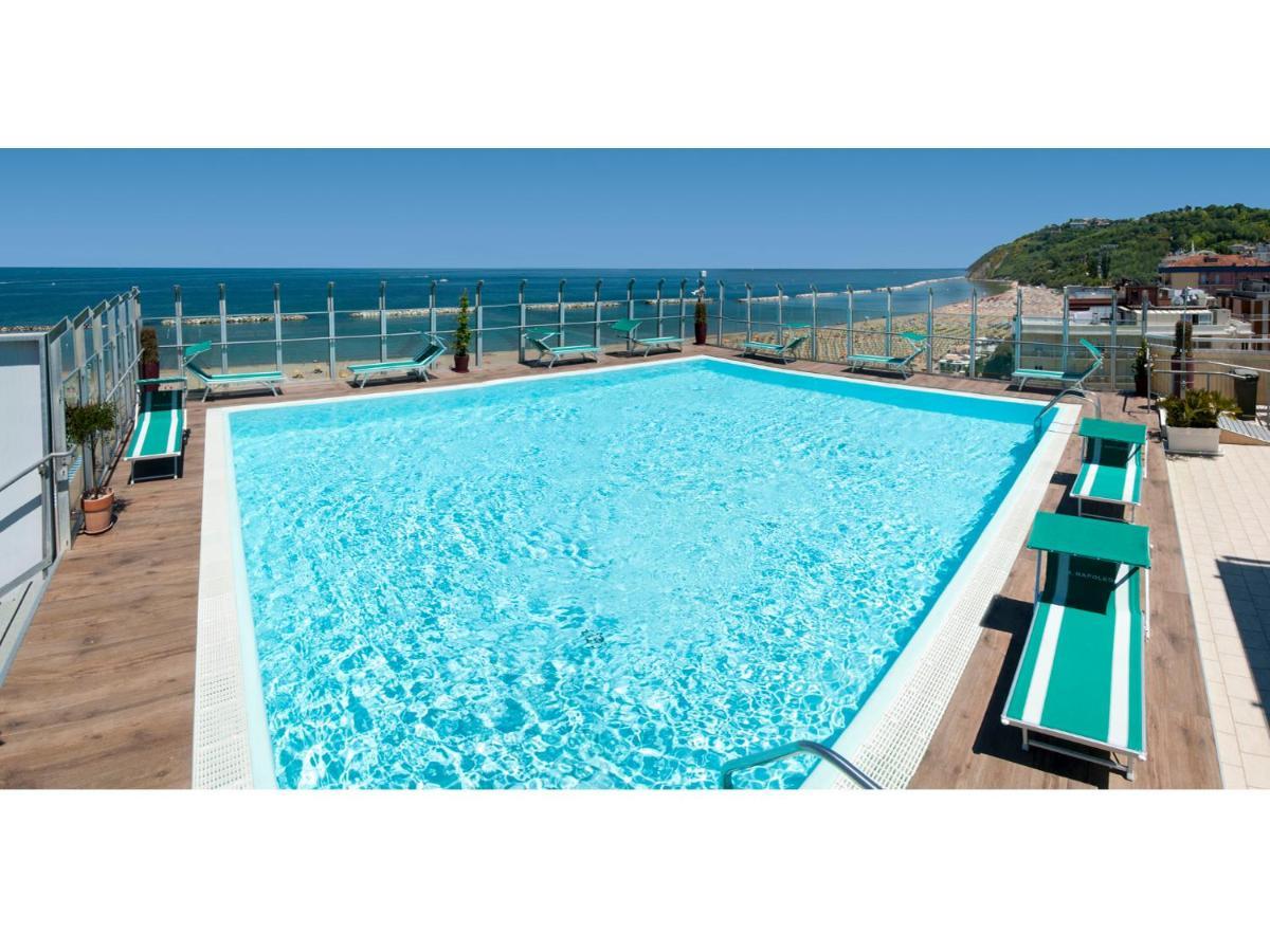 Hotel Napoleon Gabicce Mare Exteriör bild
