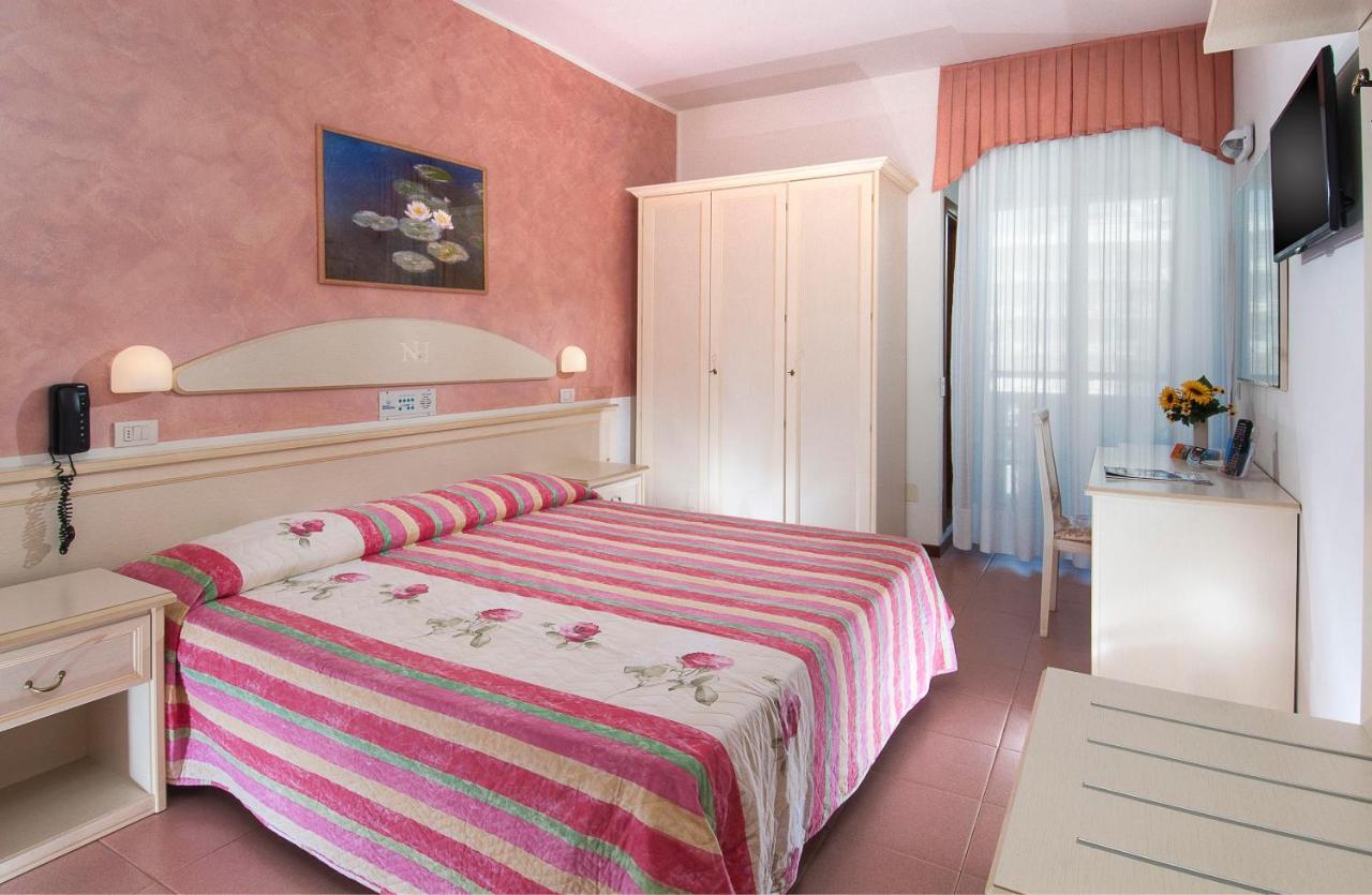 Hotel Napoleon Gabicce Mare Exteriör bild